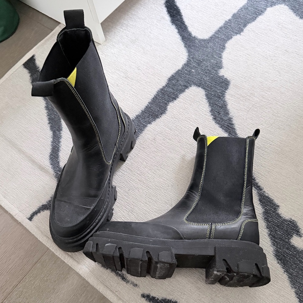 Ganni lug sole boots